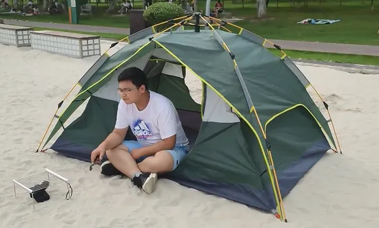 Tragbares, wasserdichtes und winddichtes Strandcamping-Außenzelt